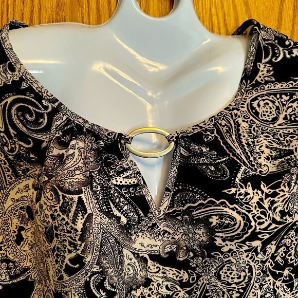 Nwot Cato EST. 1946 women’s XL black and white blouse - Picture 3 of 7